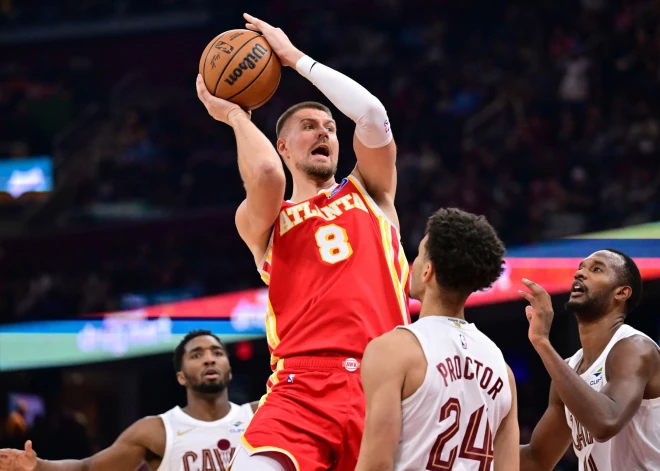 Kristapa Porziņģa sezonas pirmais "double-double" neglābj Atlantas "Hawks" no zaudējuma 