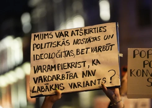 Protests pret izstāšanos no Stambulas konvencijas.