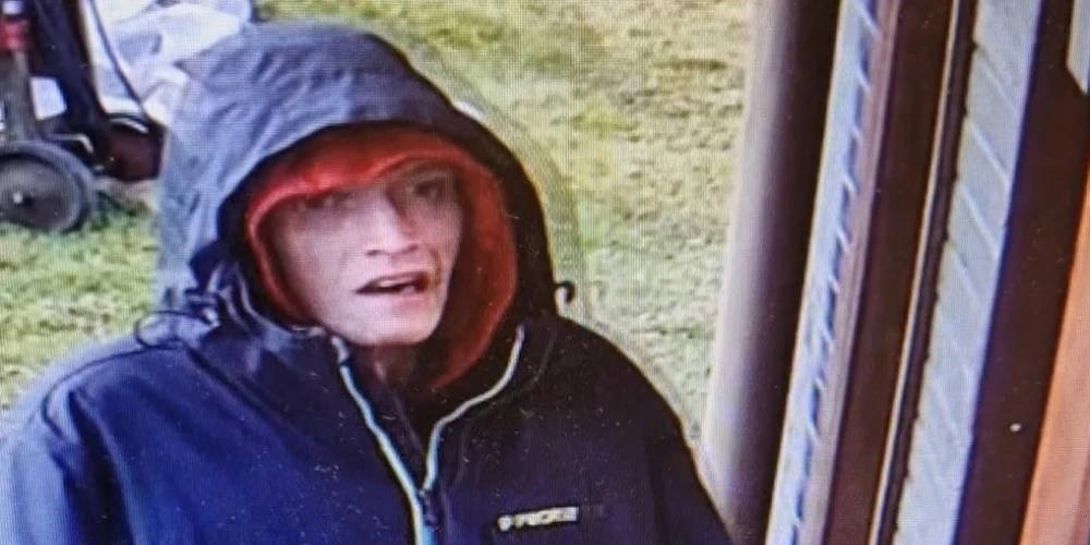 Valsts policija meklē attēlā redzamo personu.