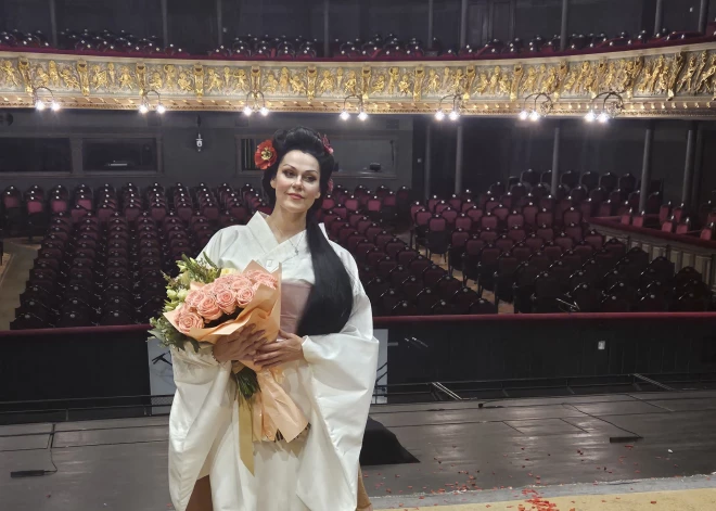 Kristīne Opolais Latvijas Radio simtajā jubilejā simto reizi mirst uz skatuves