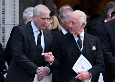 Kāpēc karalis Čārlzs gatavs maksāt par brāļa Endrū dzīvi?