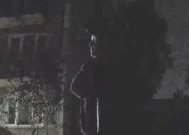 Policija meklē vīrieti saistībā ar noziedzīgu nodarījumu Pārdaugavā