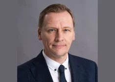 Saeimas komisija neatbalsta Jāņa Sikšņa apstiprināšanu SEPLP locekļa amatā