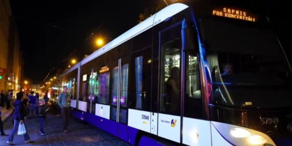 Nakts autobusi Rīgā pārvadājuši 11 422 pasažierus.