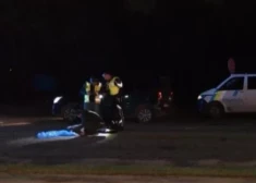 "Viņa neskatījās neko, vienkārši gāja." Rumbulā automašīna nāvējoši notriec 87 gadus vecu sievieti