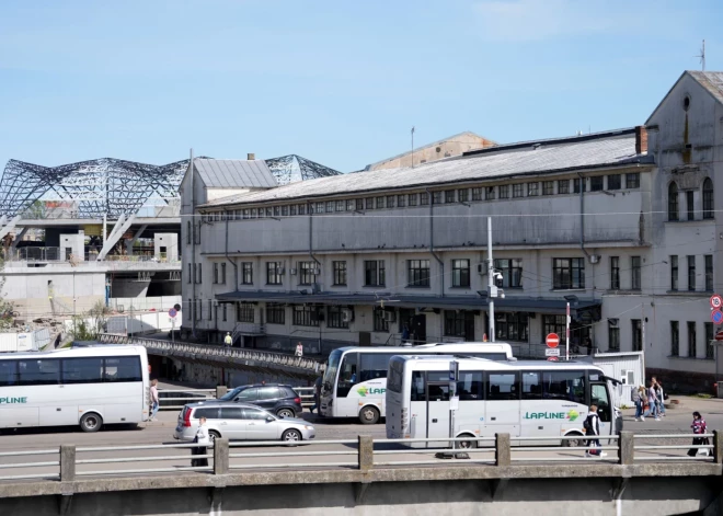 Конец автобусным маршрутам: Латвия готовит полный запрет рейсов в РФ и Беларусь 