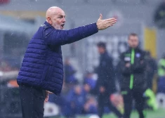 "Fiorentina" parāda durvis galvenajam trenerim Stefano Pioli, kura vadībā slavenais klubs nespēj uzvarēt