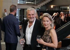 Ikars Keišs ar jauno sievu dažus mēnešus pēc kāzām noslēdz laulību līgumu