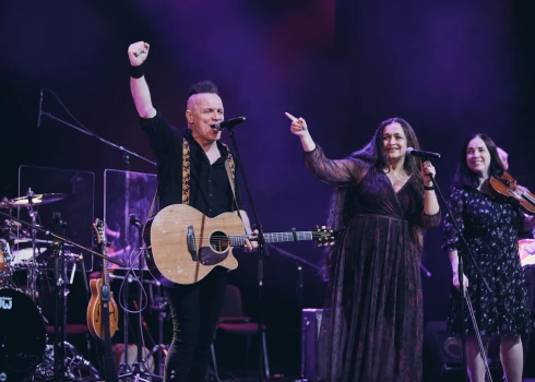 2025. gada novembra sākumā Dailes teātrī skanēja pasaules mūzikas festivāla "Porta" 25 gadu jubilejas koncerts, uz vienas skatuves pulcējot izcilus māksliniekus un draugus no Latvijas un Gruzijas.