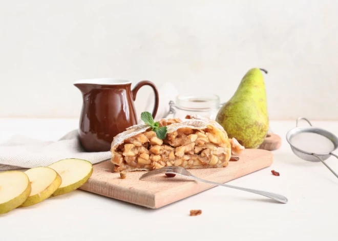 Готовим штрудель по-новому: груши, тимьян и капля рома