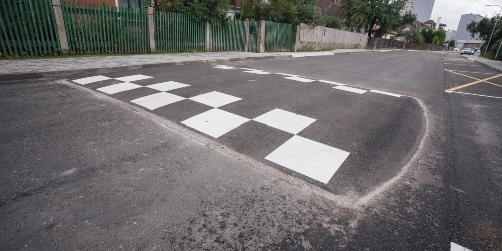 Ātrumvalnis (foto: Rīgas dome)