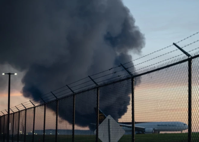 Kravas lidmašīnas avārijā ASV Kentuki štatā gājuši bojā vismaz septiņi cilvēki
