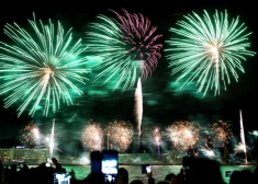 Rīgā plāno ierobežot uguņošanu naktīs – pilsēta virza jaunus noteikumus