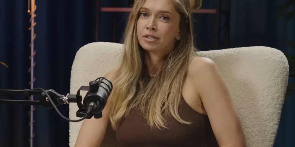 Экс-солистка группы "ВИА Гра" Вера Брежнева.