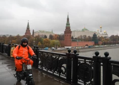 Galvenais Kremļa sociologs paziņo par pilsoņu kara draudiem Krievijā