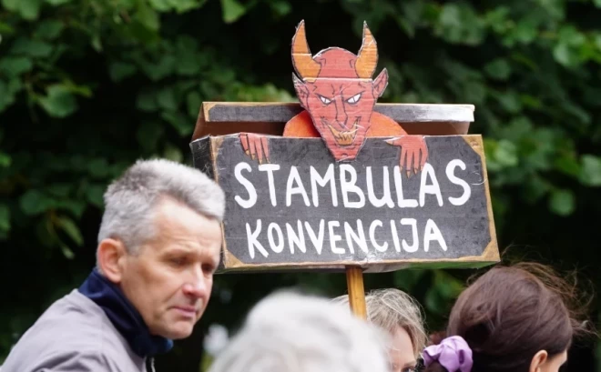 Стамбульская конвенция поляризовала латвийское общество.