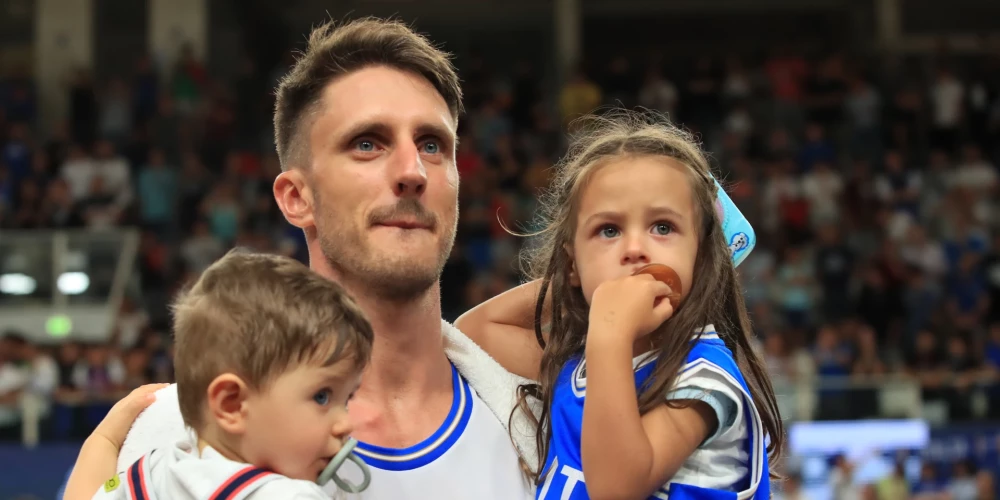 Akille Polonāra (it. Achille Polonara) ir Itālijas basketbolists, dzimis 1991. gada 23. novembrī. Karjeras laikā pārstāvējis vairākus ULEB Eirolīgas klubus un Itālijas basketbola izlasi.