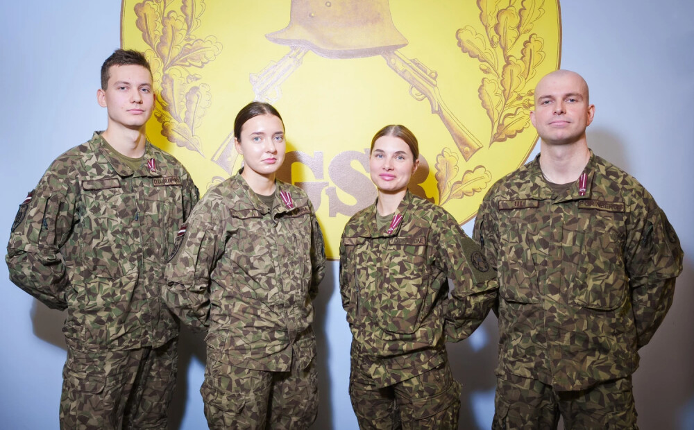 “Tas ir gods, kas ne katram dots” – Brīvības pieminekļa sargi stāsta par savu pienākumu un mīlestību pret valsti