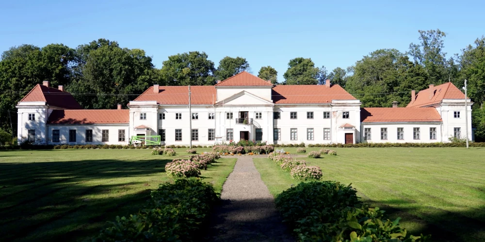 Varakļānu muižas pils