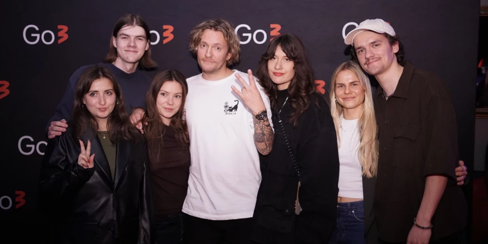 Šodien, 5. novembrī, Vecrīgā bārā “The Sinners Bar” notika dokumentālā raidījuma “Āfrika. Tikai drosmīgajiem” pirmizrādes pasākums.