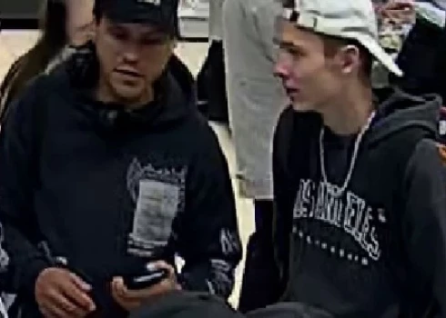 Likumsargi meklē attēlā redzamās personas.