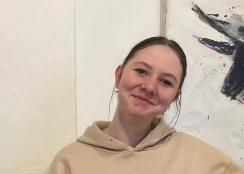 Brocēnos bezvēsts pazudusi 13 gadus vecā Elizabete.