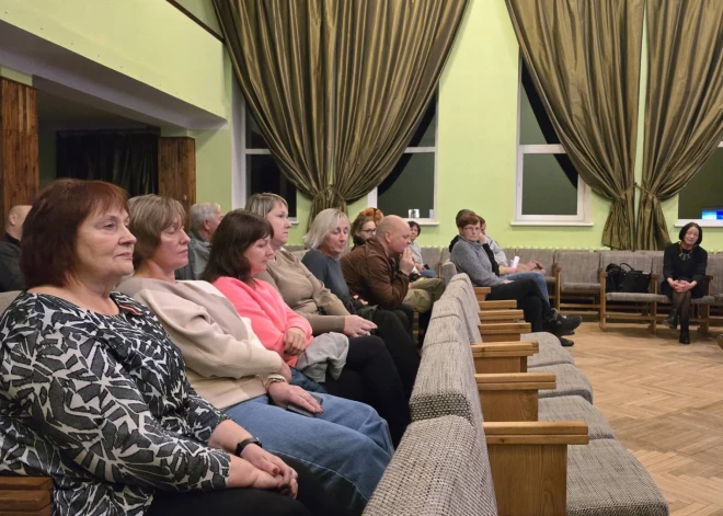 Palsmaniešus uztrauc drošība, skolas liktenis un vides pieejamība