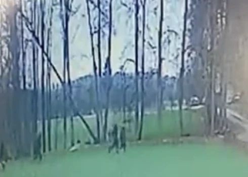 Kadrs no video ar iespējamiem migrantiem.