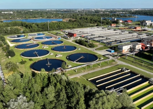 Rekonstrukcijas un paplašināšanas darbus Bioloģiskās attīrīšanas stacijā "Daugavgrīva" plānots pabeigt līdz 2029. gada nogalei.
