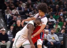 "Pie visa vainīgs stress!" Bijušais Porziņģa komandas biedrs nonāk krustugunīs pēc atstātiem nospiedumiem pretiniekos