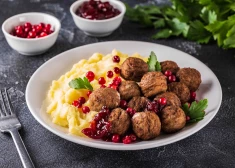 Pieci neparasti zviedru ēdieni, kas pārsteigs pat pieredzējušus gardēžus