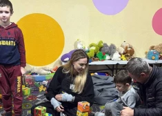 Andželina Džolija apmeklējusi kara plosīto Hersonu