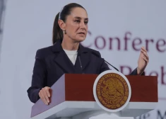 Meksikas prezidente iesniegs apsūdzību pret vīrieti, kurš centās pieskarties viņas krūtīm