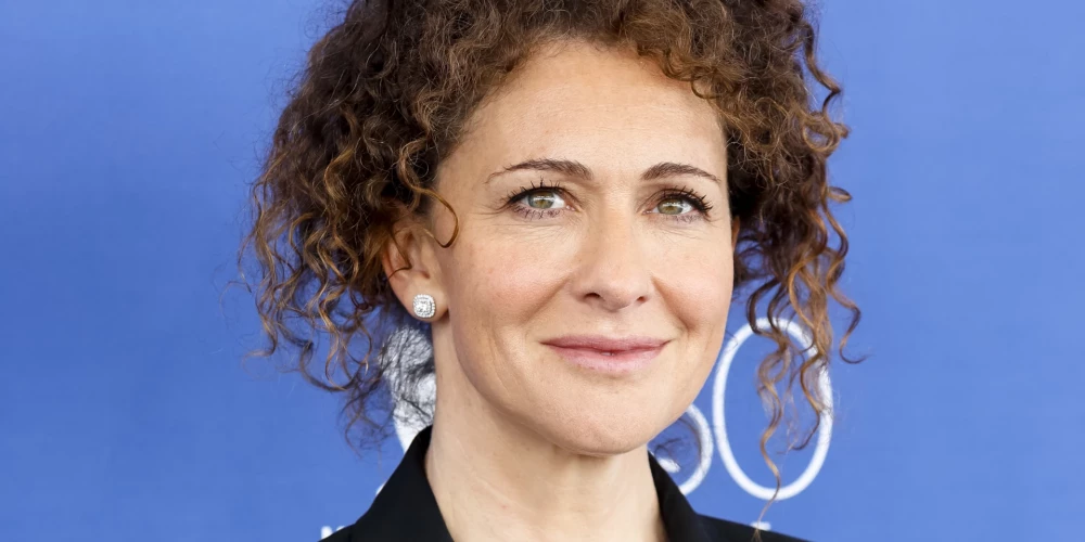 Российская актриса театра, кино и дубляжа. Народная артистка Российской Федерации.