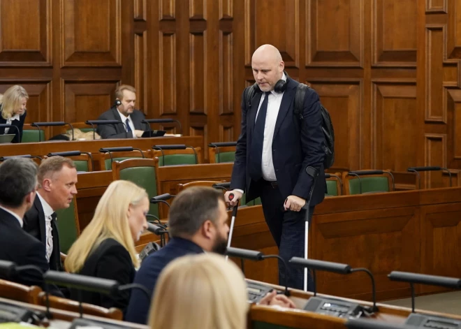 Saeimas deputāts: katras Latvijas ģimenes parāds jau ir 30 tūkstoši eiro