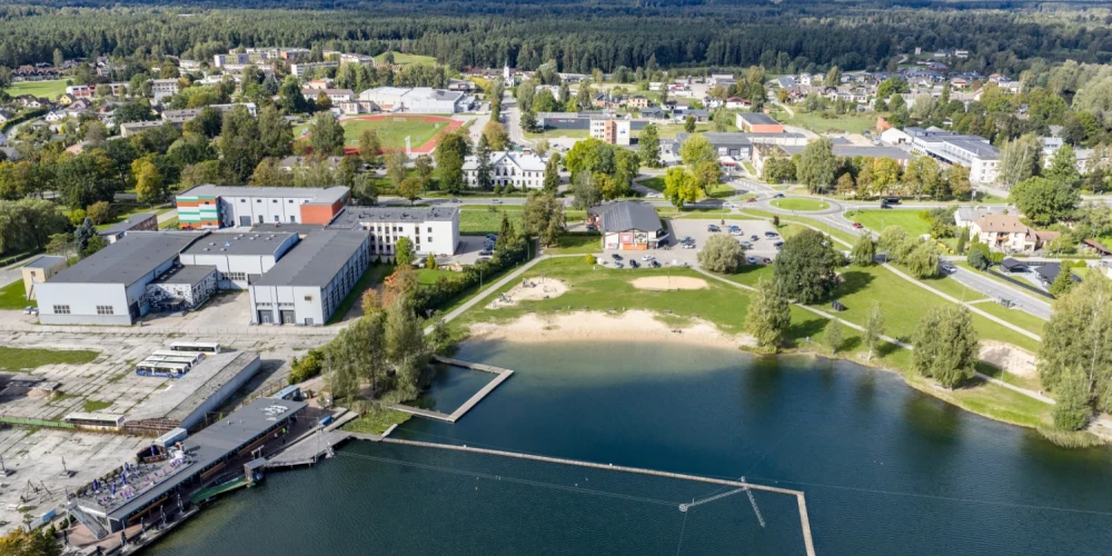  Aicina Ozolnieku pagasta iedzīvotājus iesaistīties un iesniegt savas idejas par to, kas būtu jāuzlabo un jāattīsta Ozolnieku ezera apkārtnē, īpaši no uzņēmējdarbības vides stiprināšanas skatpunkta.