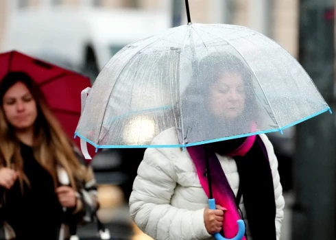 Rīgā gaidāms mainīgs mākoņu daudzums, naktī iespējams īslaicīgs lietus.