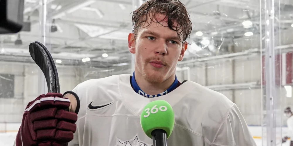 Alberts Šmits ir nākamais Latvijas lielais hokeja talants.