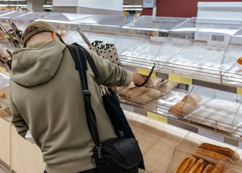 Samazināto 12 procentu PVN likmi plānots noteikt rudzu, kviešu, jauktu miltu, bezglutēna maizei.