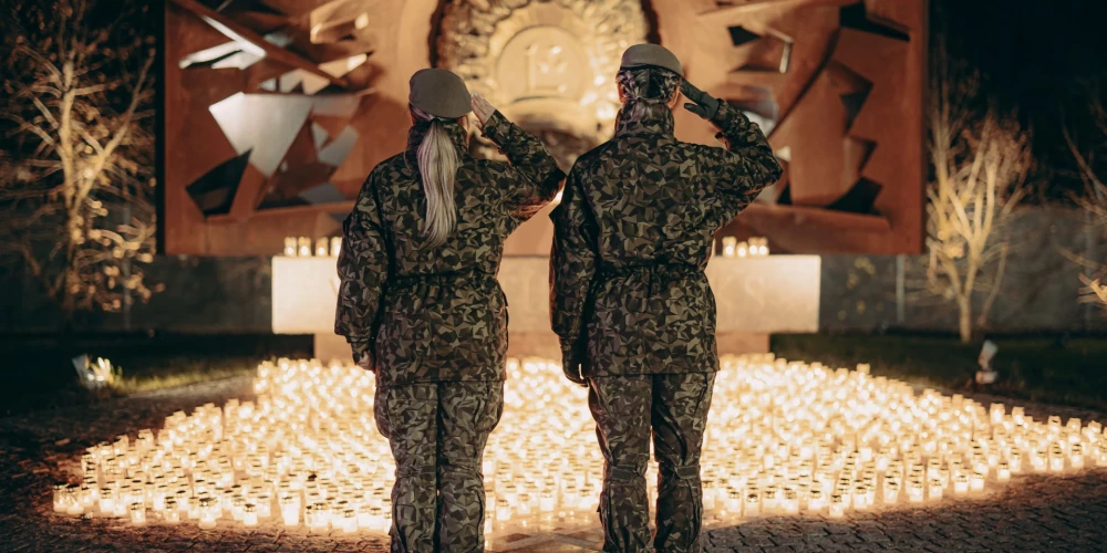 Piektdien, 7. novembrī, pulksten 16.00 militārajā bāzē “Ādaži” norisināsies piemiņas pasākums, lai godinātu Latvijas un sabiedroto spēku karavīrus, kuri, pildot kaujas uzdevumus, zaudējuši dzīvību.