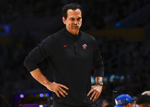 Bēdīgs notikums Ērika Spolstras dzīvē. 