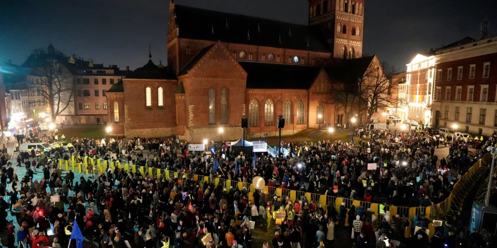 Протестные акции против выхода из Стамбульской конвенции в четверг вечером прошли также в других городах Латвии и за рубежом.
