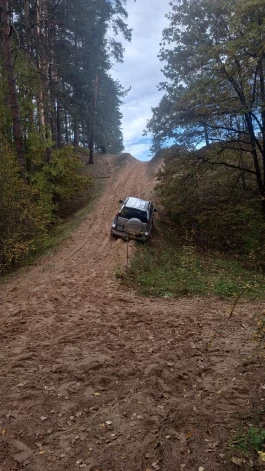 Nelegālajiem meža izbraukātājiem īstas lamatas izrādījās Garkalnes bļoda.