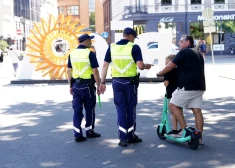 Латвийских велосипедистов и самокатчиков предупредили о введении новых правил и новых штрафов