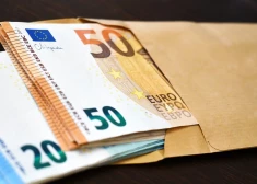 Накопить деньги в Латвии многие считают невозможным: как перестать "проедать" свою мечту