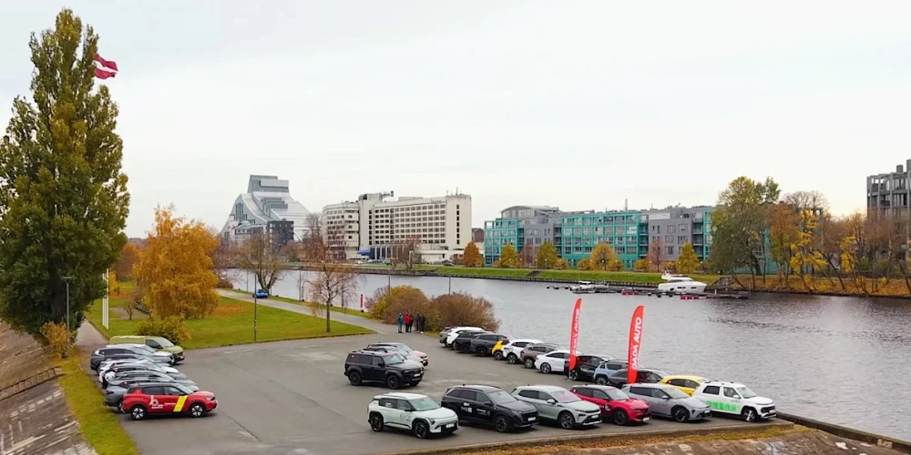 Bez galvenās nominācijas labākie automobiļi tiks godināti arī par citiem sasniegumiem, tostarp noderīgākajām drošības tehnoloģijām. 