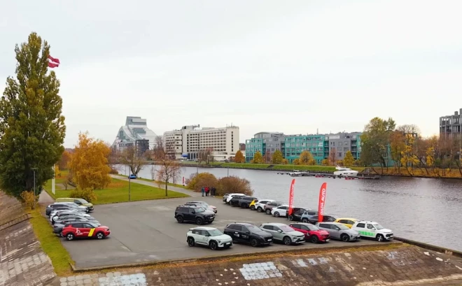 Bez galvenās nominācijas labākie automobiļi tiks godināti arī par citiem sasniegumiem, tostarp noderīgākajām drošības tehnoloģijām. 