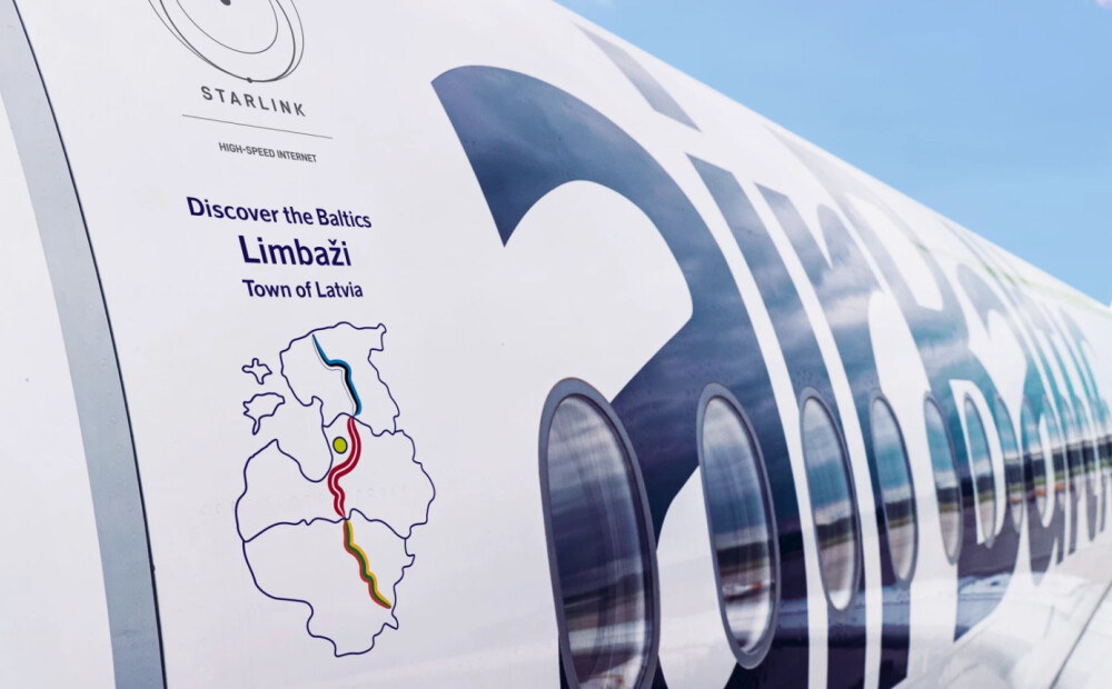 "airBaltic" lidmašīna nosaukta Limbažu vārdā