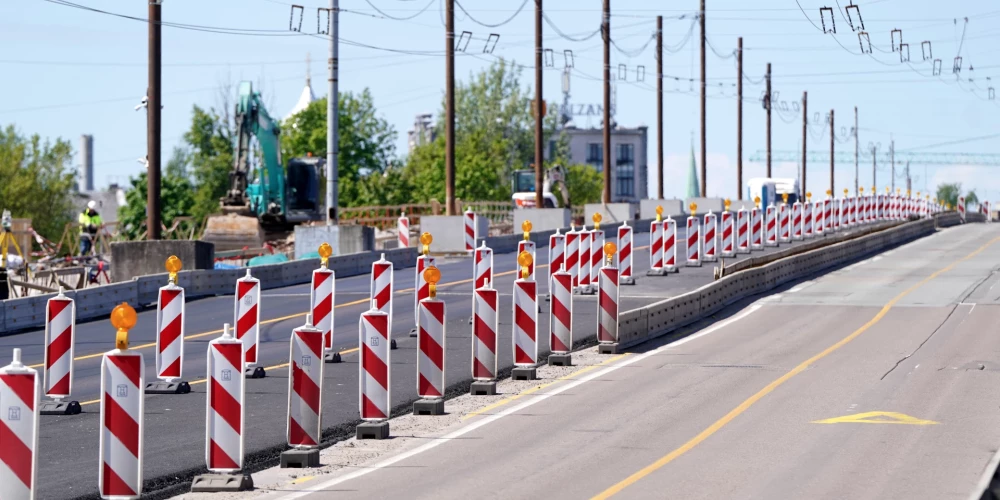 Jorģa Zemitāna tilta remontdarbi.