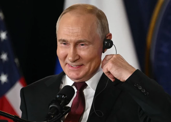 Vācijas bijušais ārlietu ministrs atzīst: Berlīne pārāk ilgi ticēja Putinam